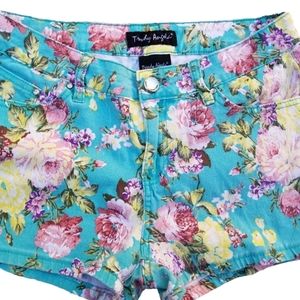 Trendy Angela Vintage Floral Shorts